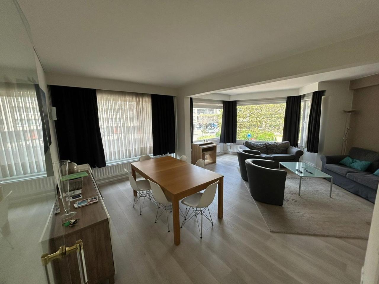 3 Bedroom Apartment Nearby The Sea ออสเทนด์ ภายนอก รูปภาพ